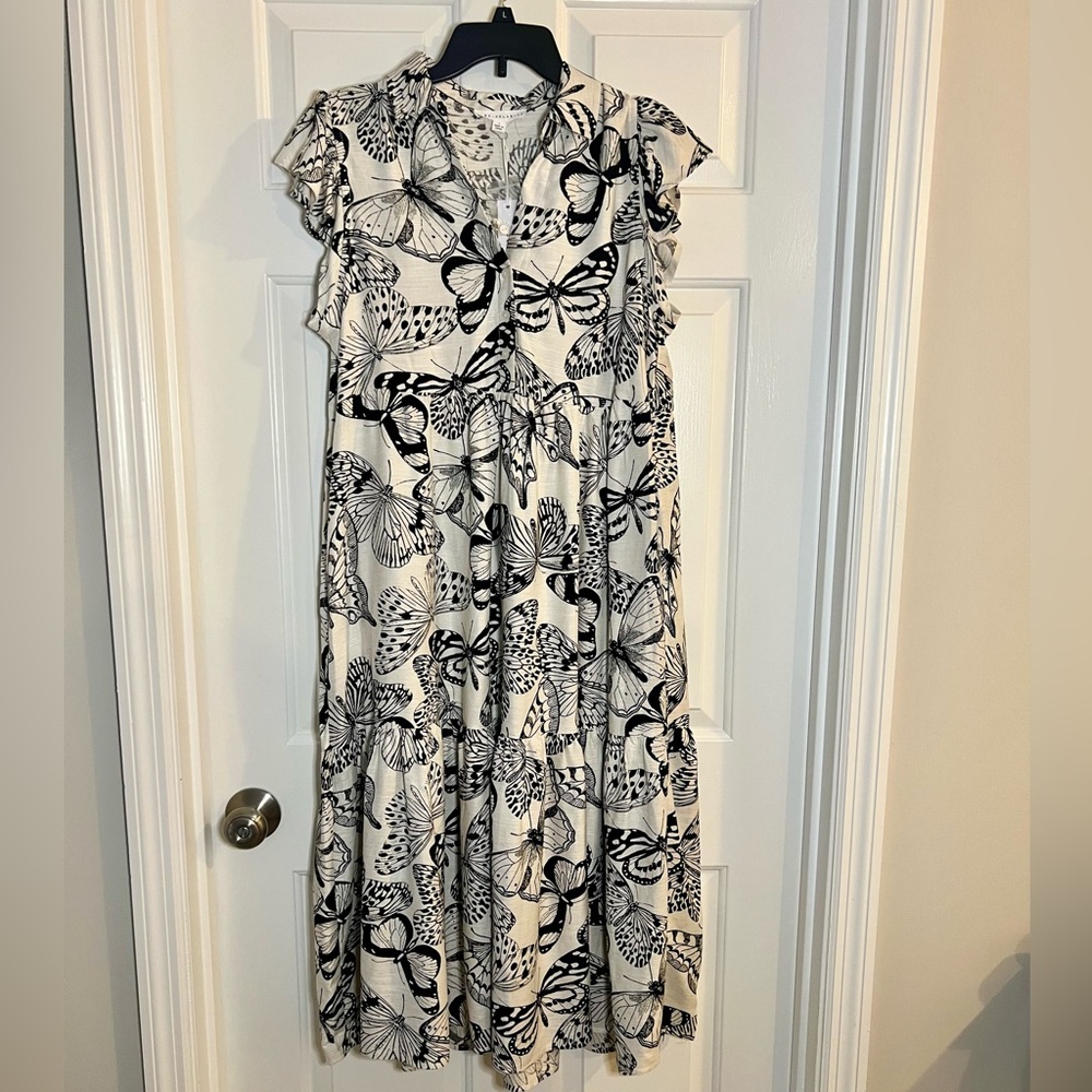 Jane and Delancey Monochrome Butterfly Midi Dress with Pockets!
